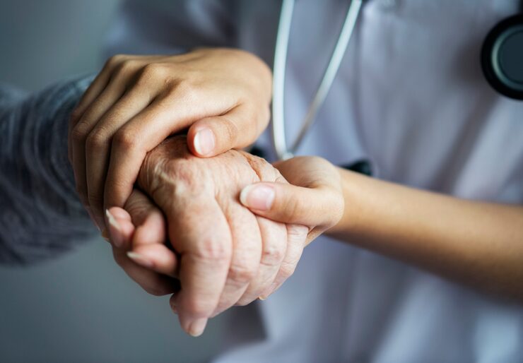 What a Woman Should Look For While Selecting Good Healthcare Support